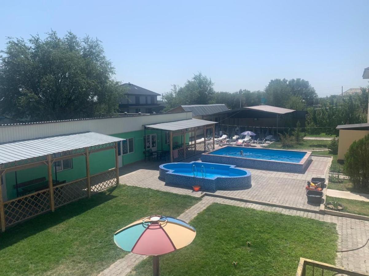 Malibu Guest House Kapchagay Ngoại thất bức ảnh