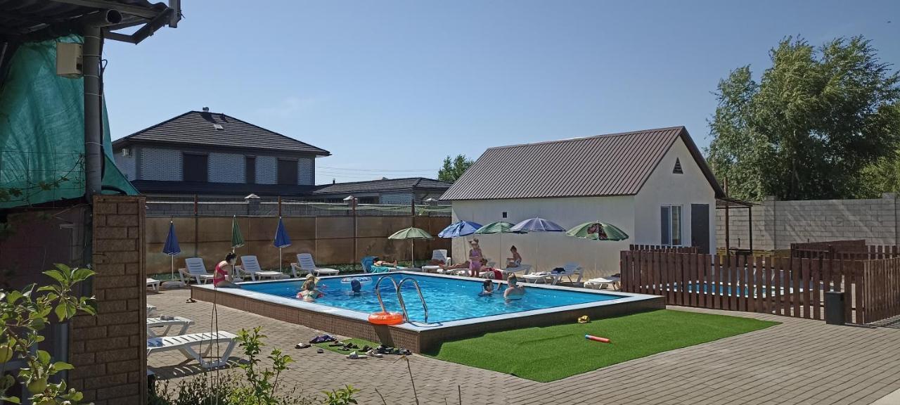 Malibu Guest House Kapchagay Ngoại thất bức ảnh