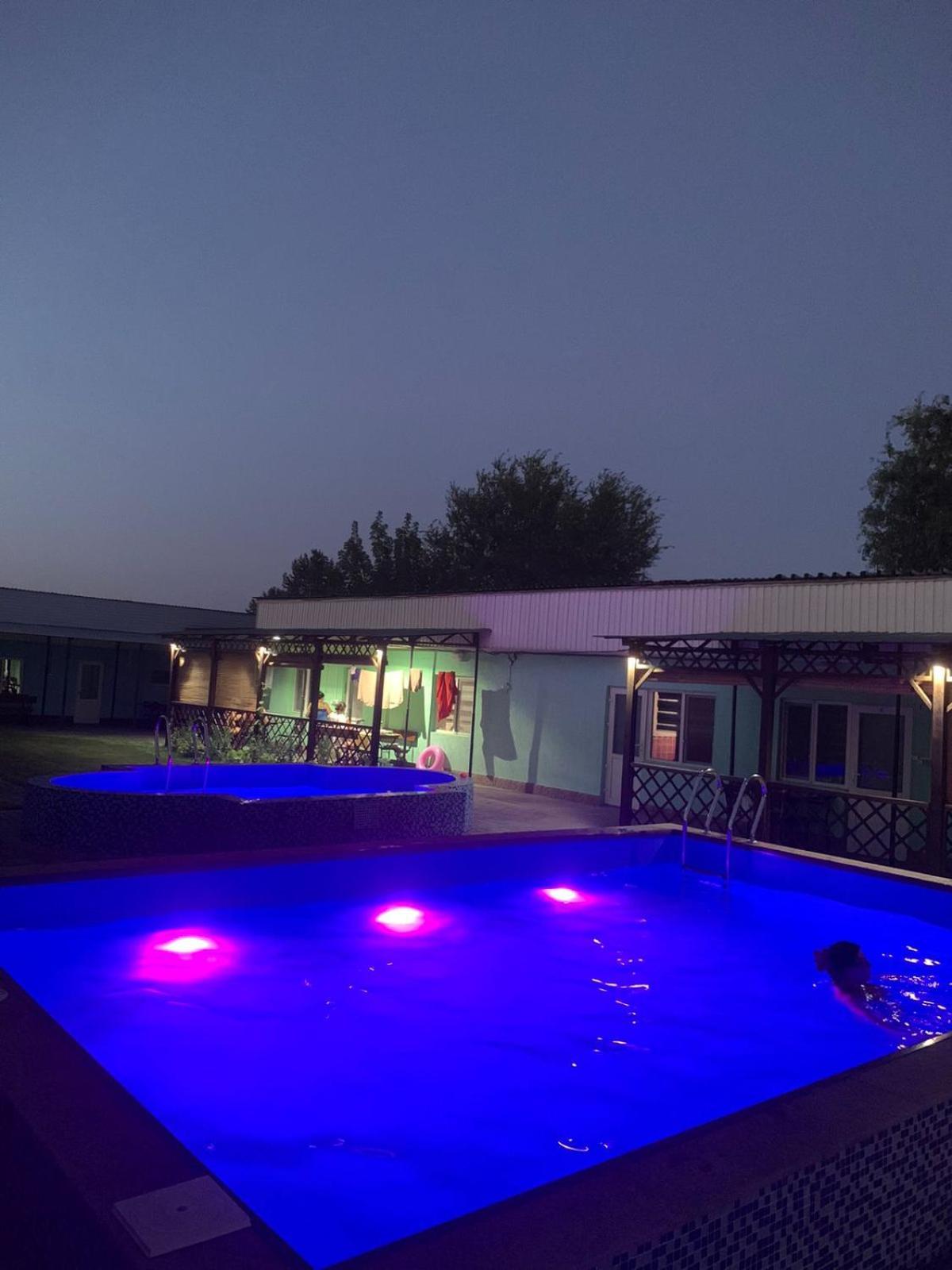 Malibu Guest House Kapchagay Ngoại thất bức ảnh