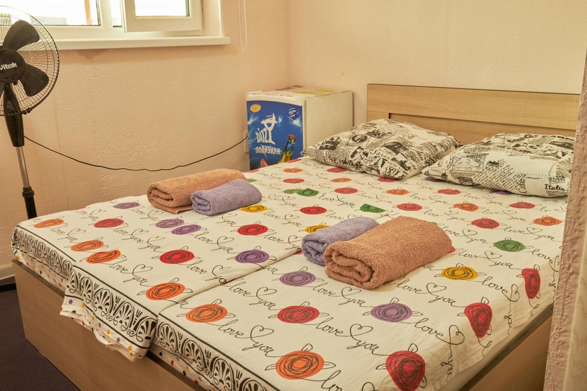 Malibu Guest House Kapchagay Ngoại thất bức ảnh