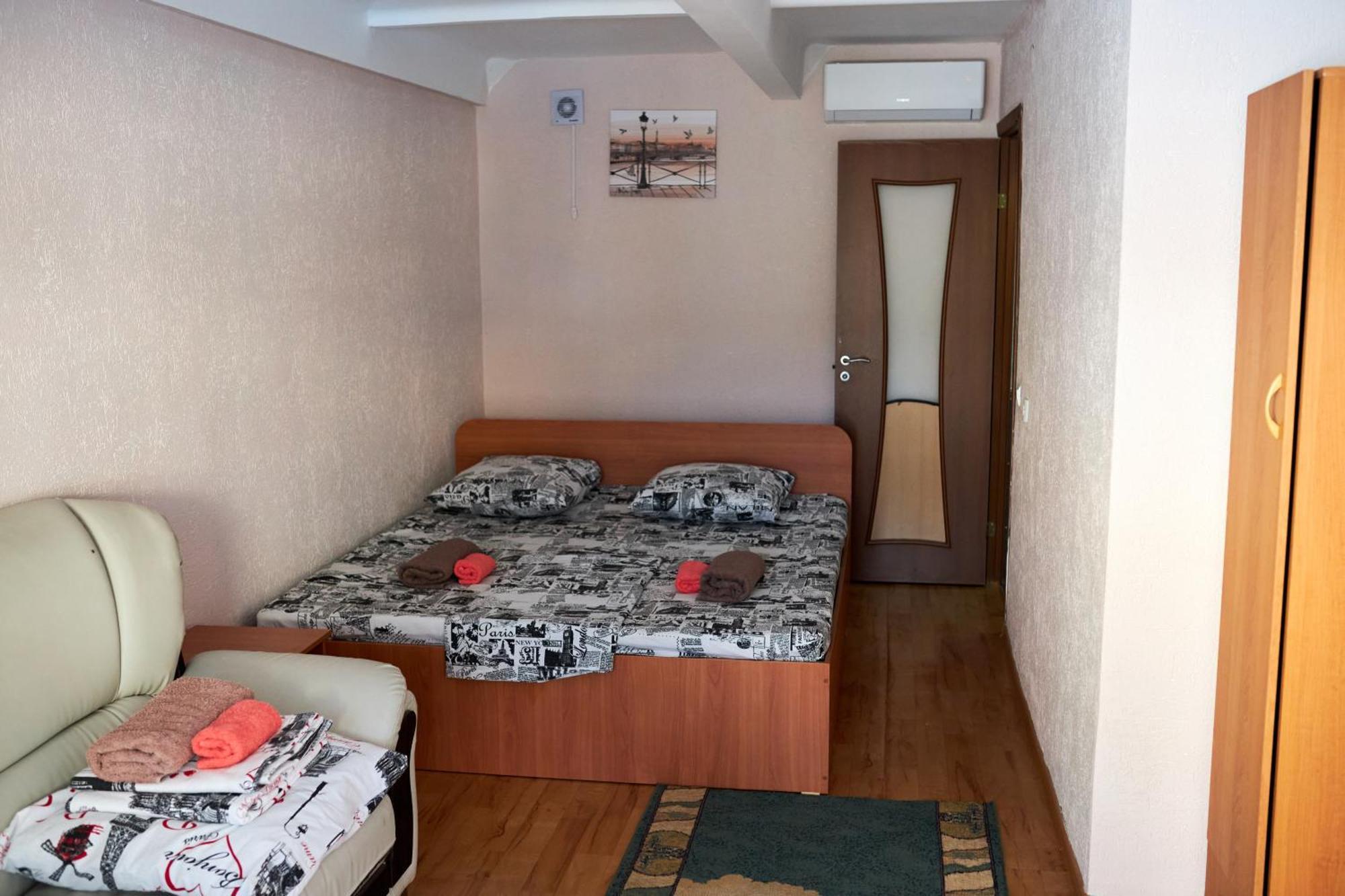 Malibu Guest House Kapchagay Ngoại thất bức ảnh