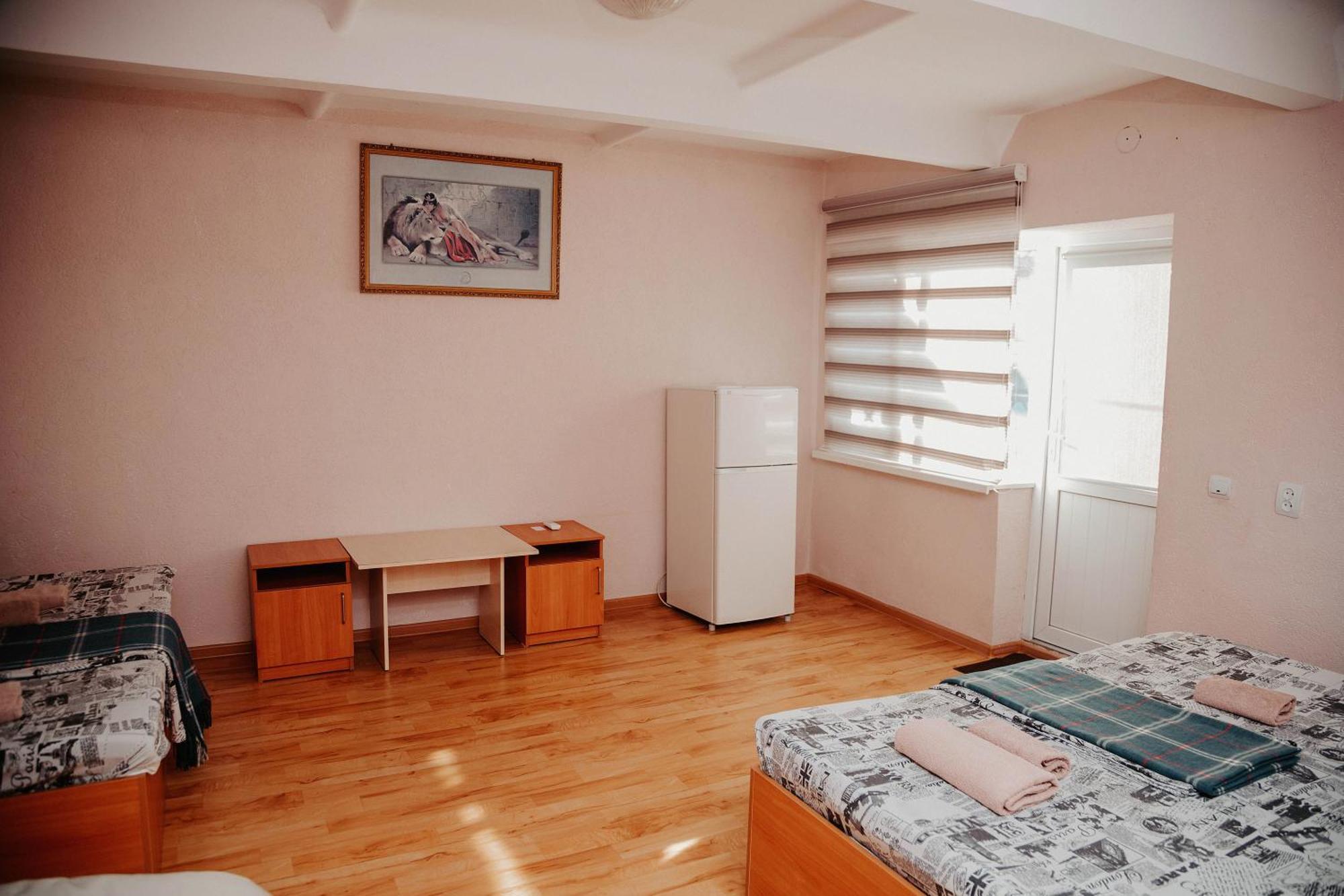 Malibu Guest House Kapchagay Ngoại thất bức ảnh