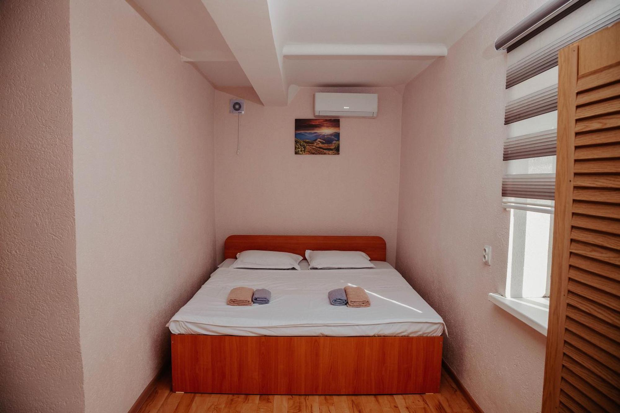 Malibu Guest House Kapchagay Ngoại thất bức ảnh